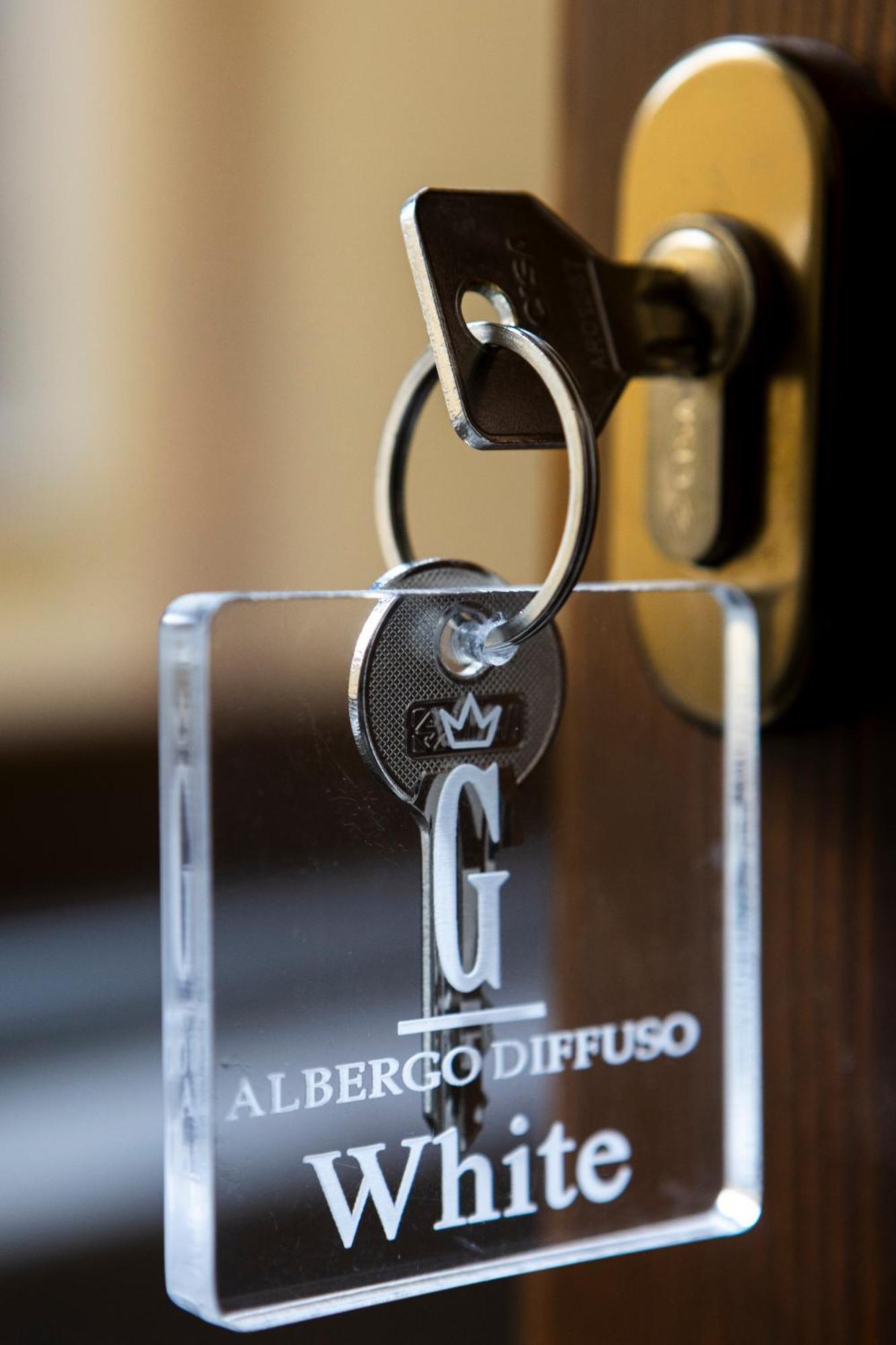 Ginevra Boutique Rooms - Palazzo Leosini - Residenze D'Epoca LʼAquila Exterior foto