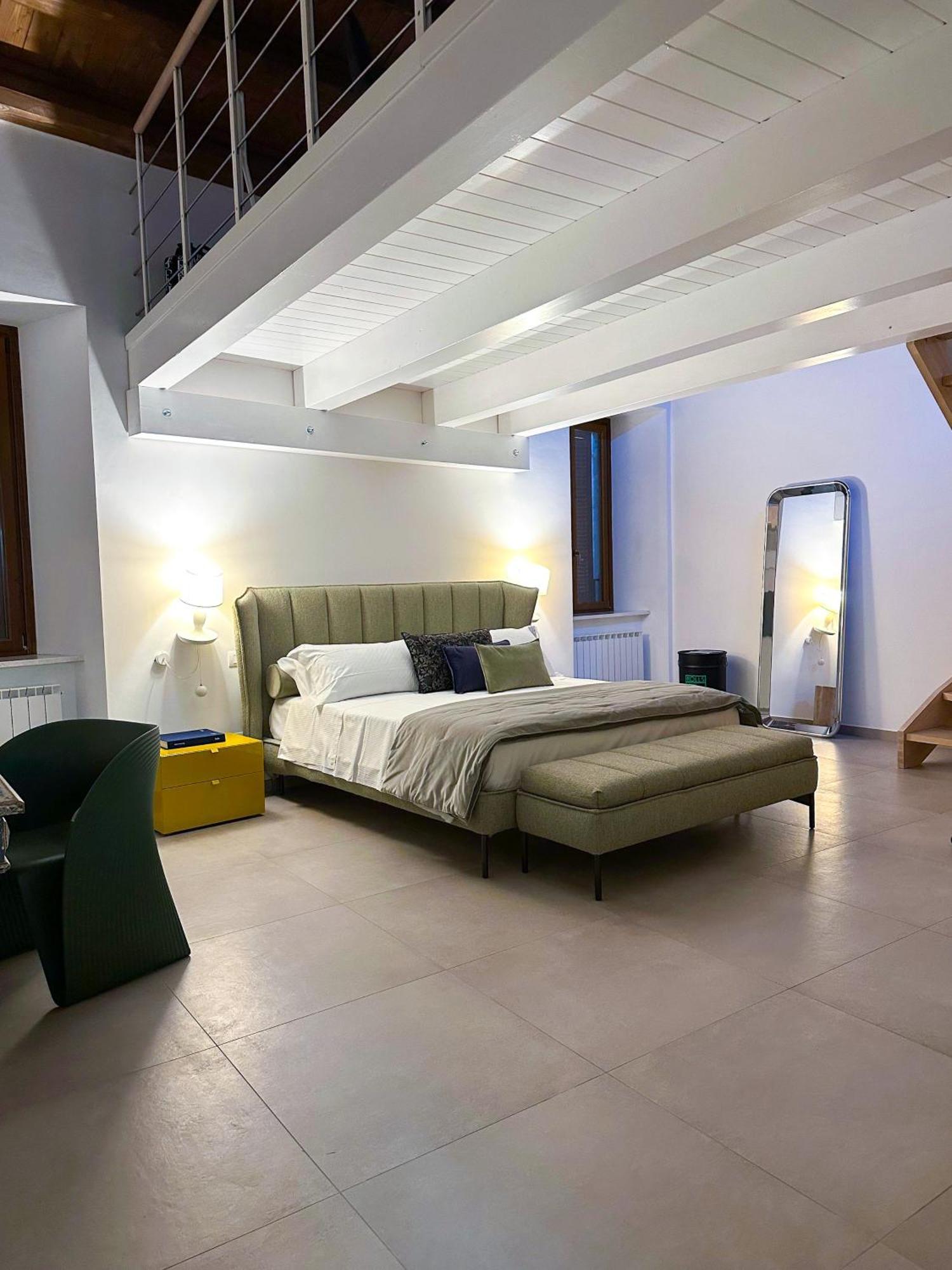 Ginevra Boutique Rooms - Palazzo Leosini - Residenze D'Epoca LʼAquila Exterior foto