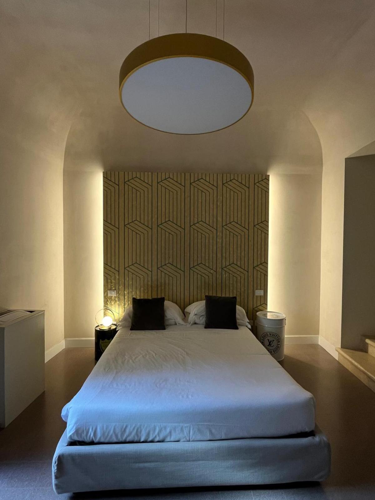 Ginevra Boutique Rooms - Palazzo Leosini - Residenze D'Epoca LʼAquila Exterior foto