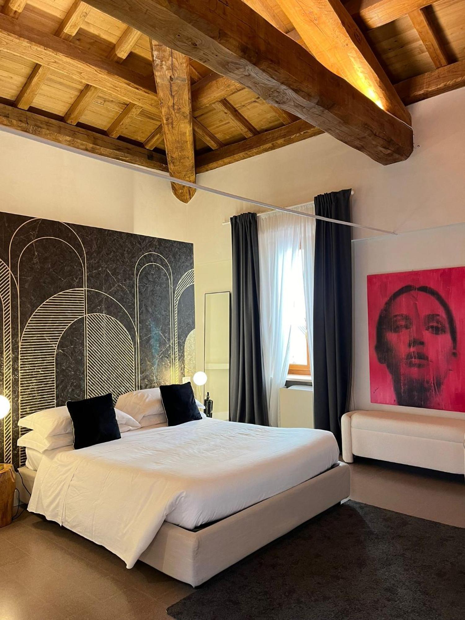 Ginevra Boutique Rooms - Palazzo Leosini - Residenze D'Epoca LʼAquila Exterior foto